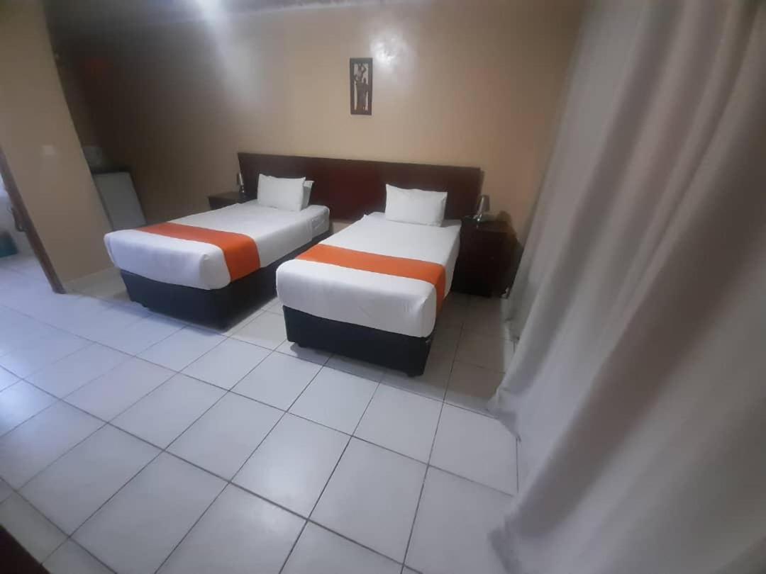 Nkanga Hotel Касане Екстер'єр фото