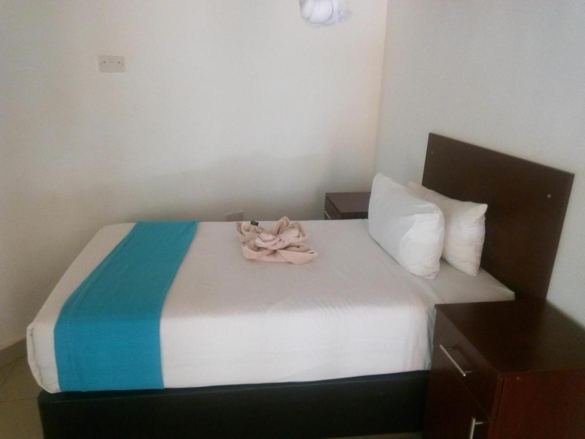 Nkanga Hotel Касане Екстер'єр фото