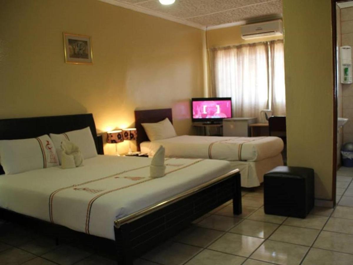 Nkanga Hotel Касане Екстер'єр фото